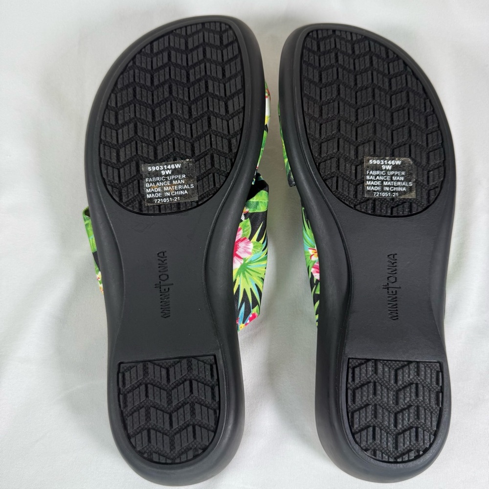 -ON HOLD- NEW Minnetonka Sarong Tropical Floral Summer Slide Sandals Size 9 WIDE - Picture 9 of 12